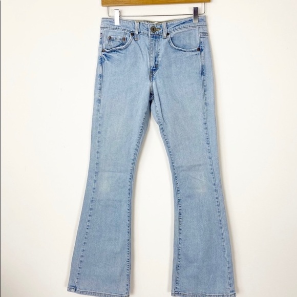 Levi's Denim - Low Rise Authentic Vintage Levi’s Flare Leg 519 Jeans Light Wash Size 5